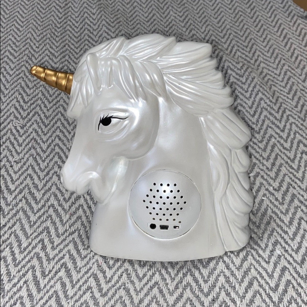Unicorn Speaker